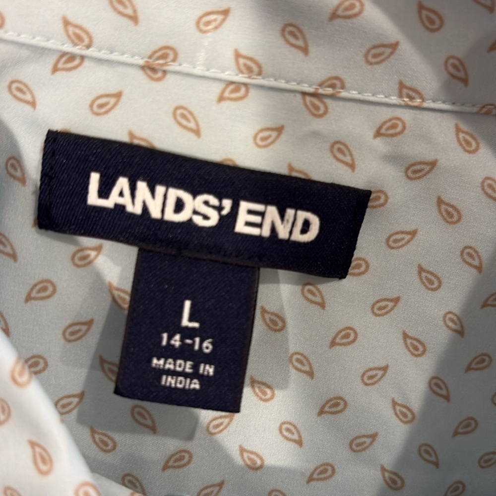 Lands End women’s button down shirt. Poly/Spandex blend.  Size L - Picture 6 of 7